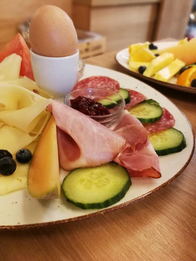 Heimat | Hotel & Boarding House Майнбург Екстериор снимка
